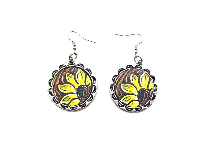 Western Design Round Earring