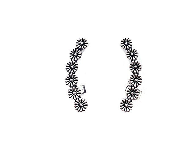 Western Curved Bar Ear Cuff