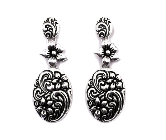 Western Oval Etched Dangle Earring